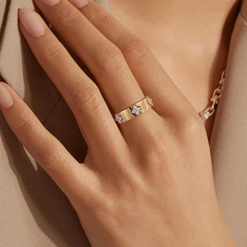 Anel Feminino Dourado Florence